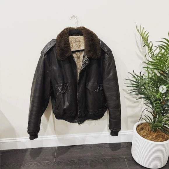 Vintage 80’s Schott Sherpa/ Leather Bomber Jacket - Fits Men’s Large - Picture 1 of 5